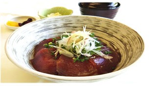 カツオの漬け丼